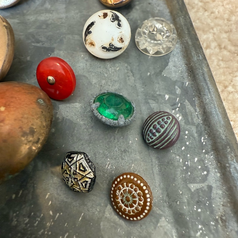 Vintage Button Collection - Picture 2 of 10